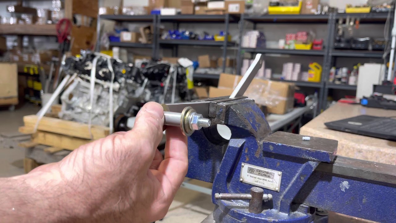 Процедура крепления флаперона на самолете Zenith