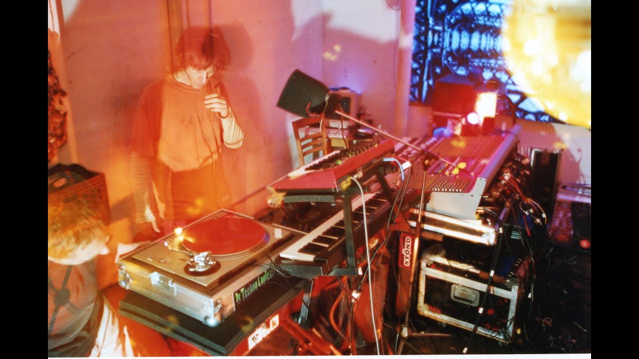 Gene Poole ... A mini Doc ....20 years in 20 minutes...a DJs journey into live electronic music ...