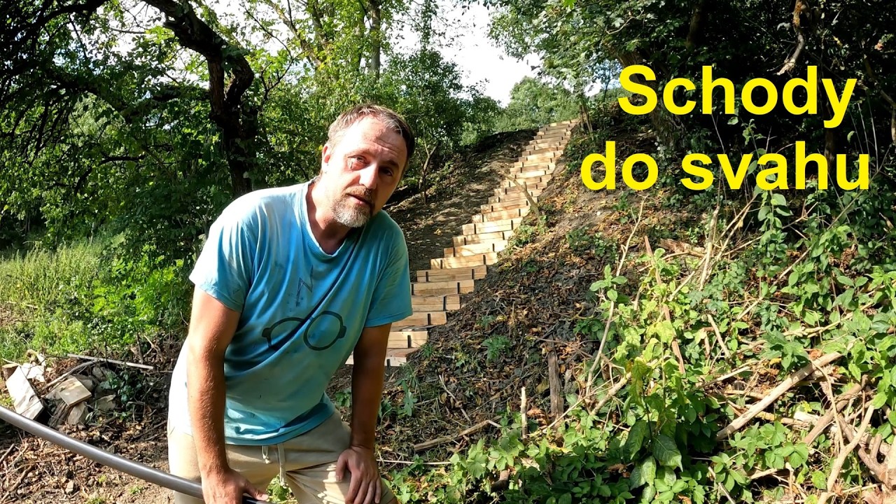 [23] Schody do svahu