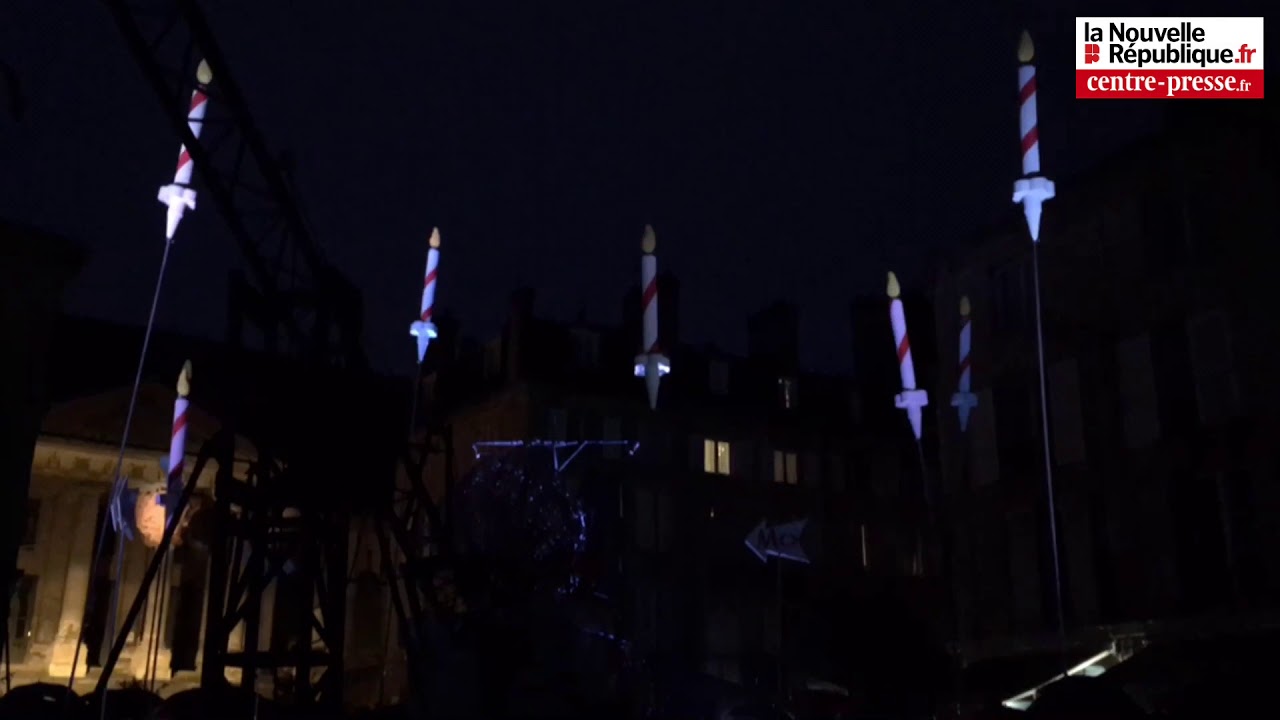 VIDÉO. Poitiers : Mo le géant traverse le centre-ville