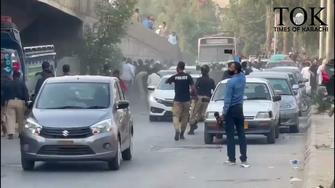 POLICE BATON-CHARGE PROTESTERS NEAR NASLA TOWER, ROAD CLOSED