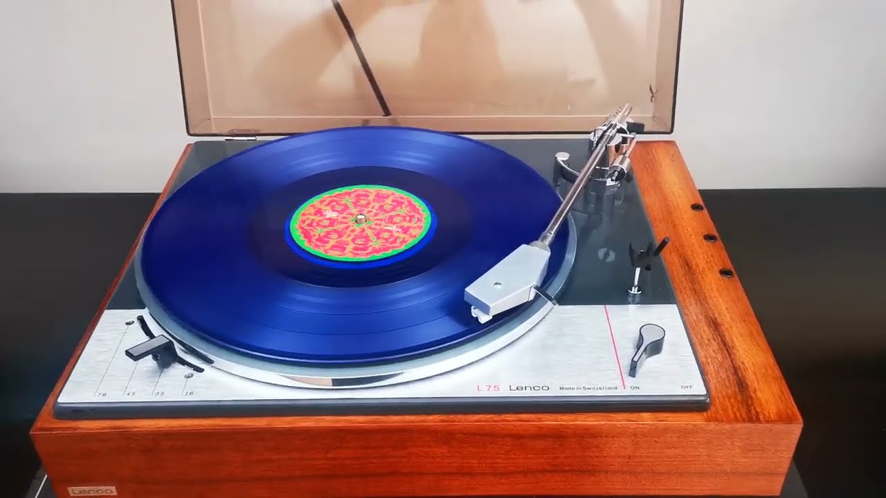 Lenco L75 Idler-Drive Turntable (Made in Switzerland)