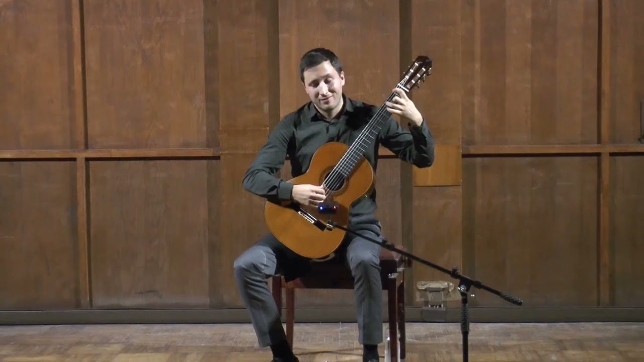 Lovro Peretic plays Valse di Primavera by Augustin Barrios (1885-1944 )