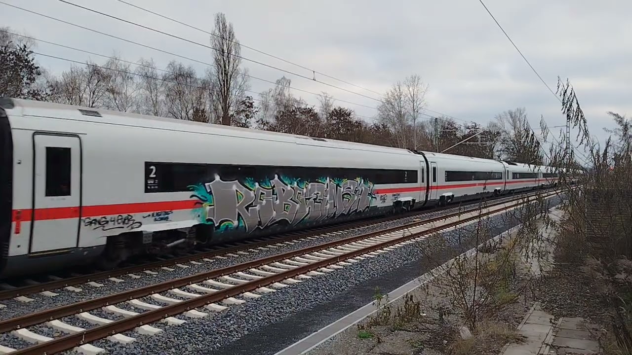 Ein ICE 4 auf der neuen Dresdner Bahn 