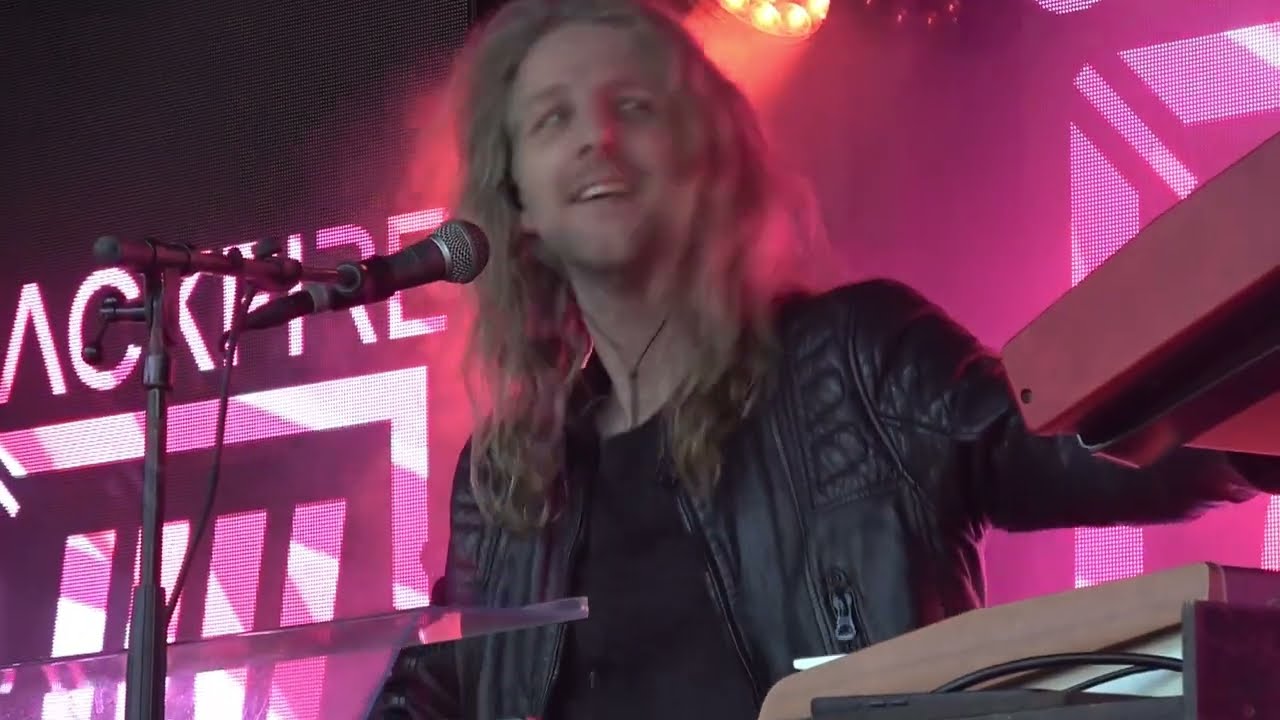 Schlossbiergarten Mit der Live - Party Jackfire aus Holland