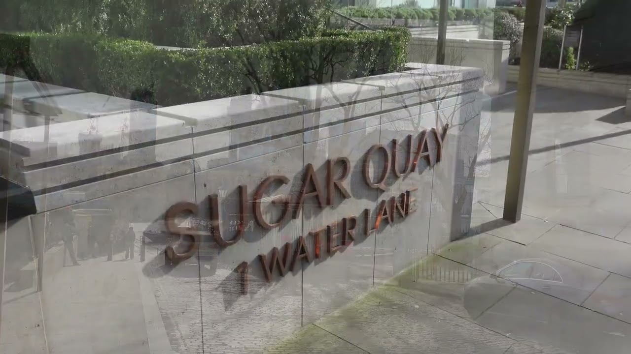 Custom House and Sugar Quay walk