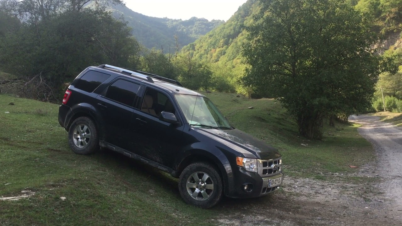 Ford Escape Hybrid diagonal test / Offroad Georgia