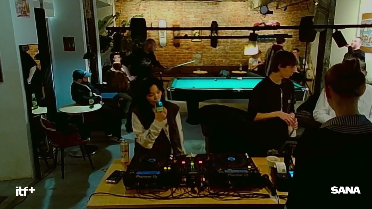 ITF+ Corner Coffee Spot w/ Sana
