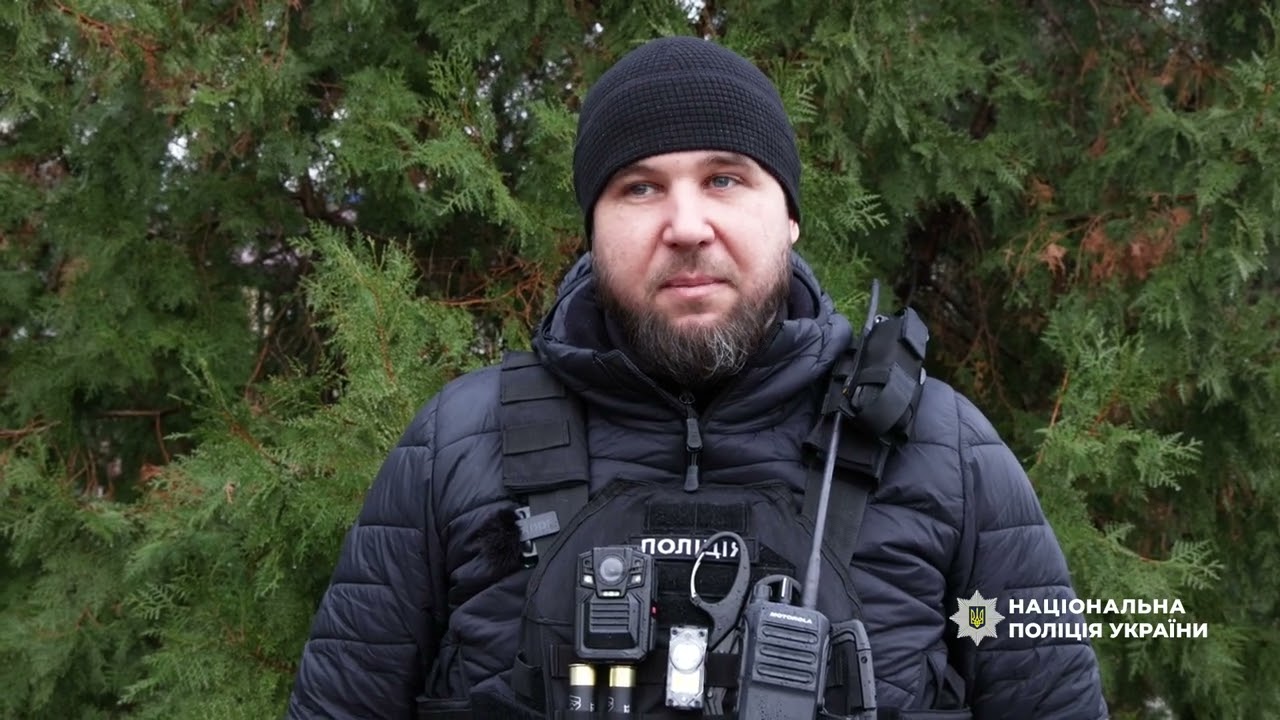 Запорізькі поліцейські разом із волонтерами евакуювали з Кушугума 14 дітей