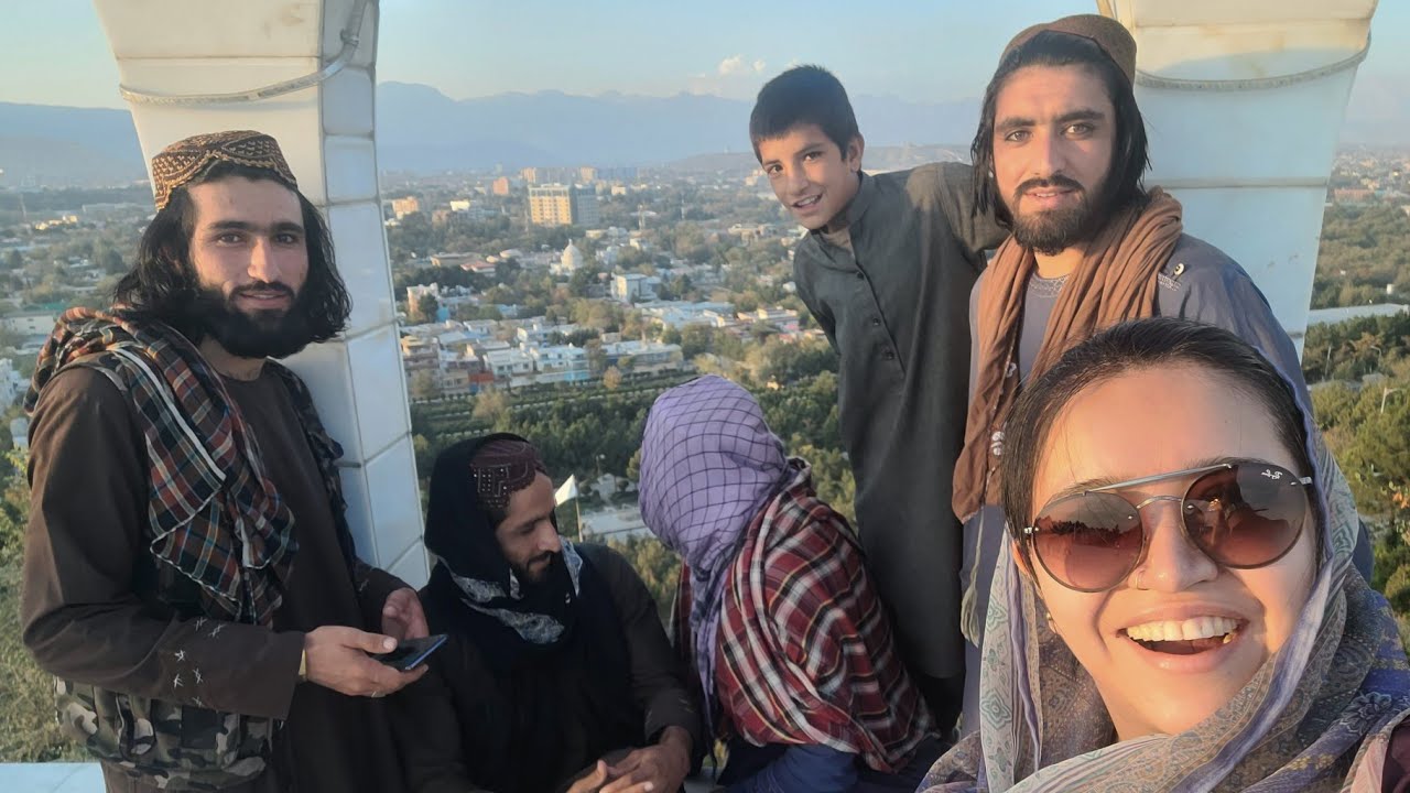 AFGHANISTAN 🇦🇫MERCADO DE AVES EN KABUL + TALIBANES CAMBIAN LA BANDERA