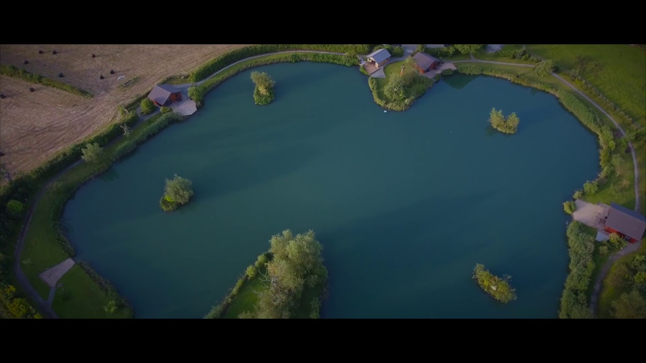 Blackthorn Fishery Luxury Lodges. Venue tour.