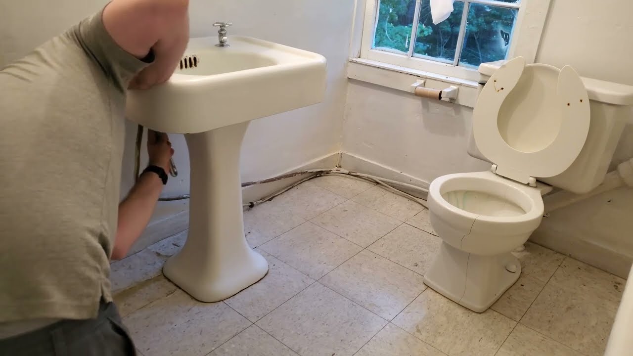 Finding & Fixing a Mystery Water Leak