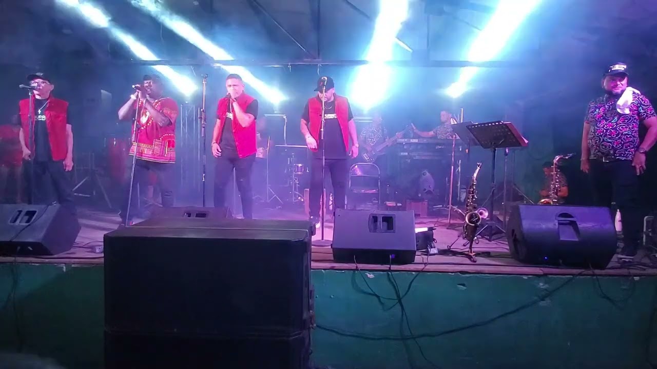 Marielena, El Moño Colorado, La Chona - El Burrito Y Su Family Band