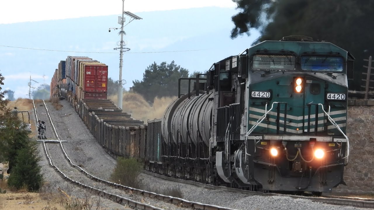 TREN FSRR INTERMODAL Y ENCUENTRO DE TRENES FSRR QUÍMICO Y MERCANTIL, ESTACIÓN GUADALUPE, TLAXCALA.