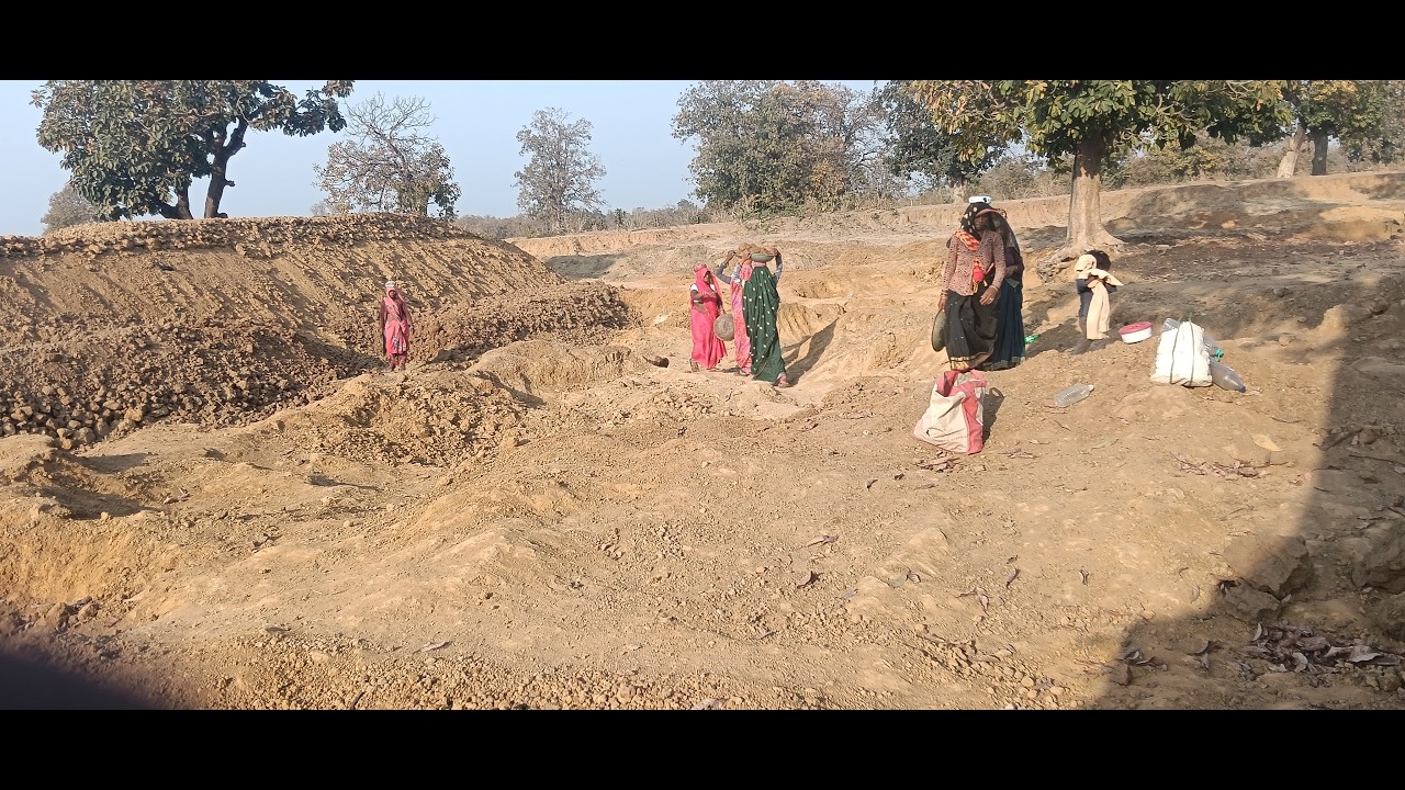 Mnrega workers' In pounds ll