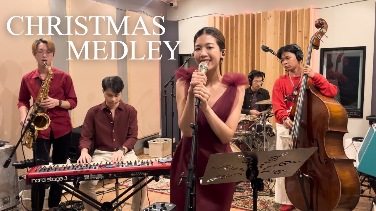 Christmas Medley (Santa Doesn't know you like I do, Santa Baby, This Christmas) - Jazz panic