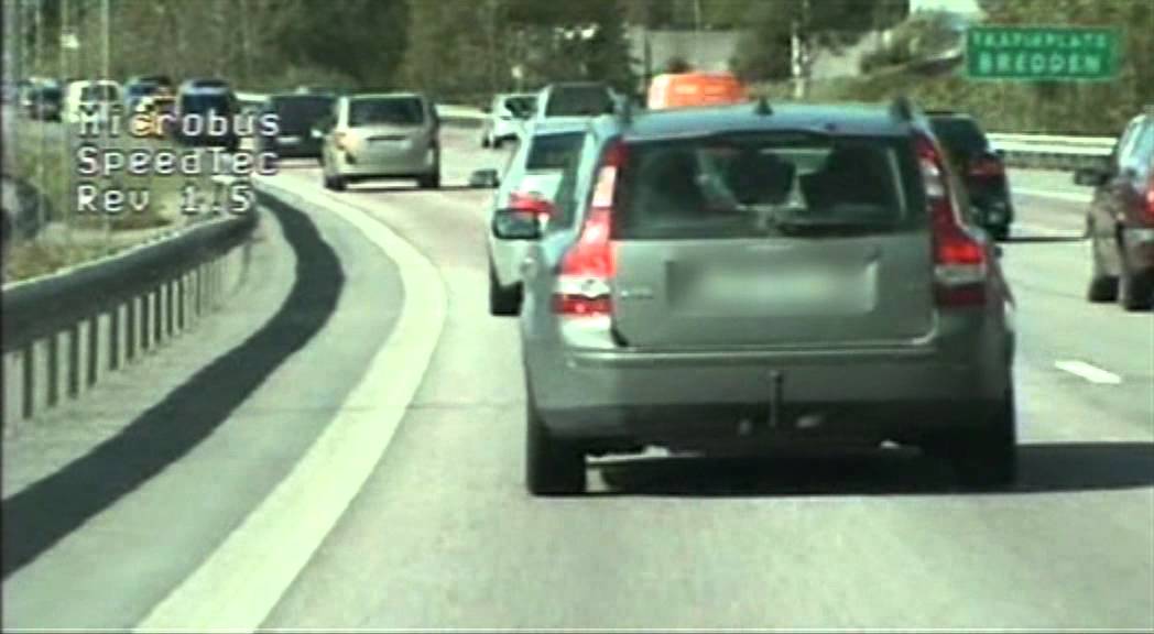 Polisjakt i 200 km/h på motorvägen utanför Stockholm