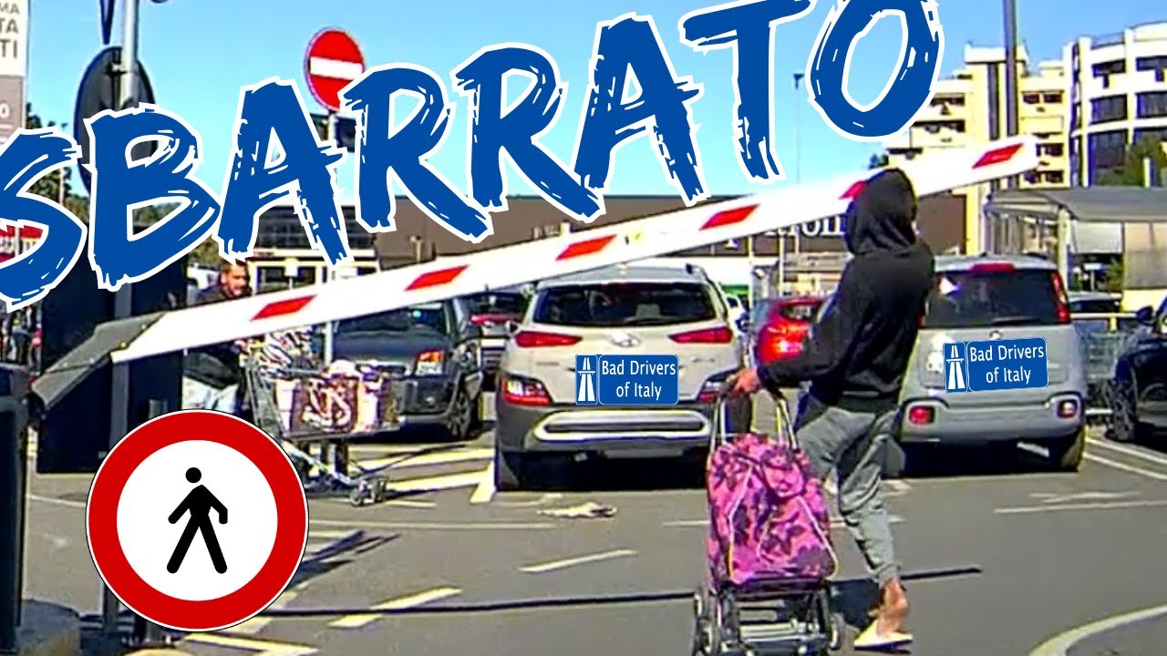 BAD DRIVERS OF ITALY dashcam compilation 12.1 - SBARRATO