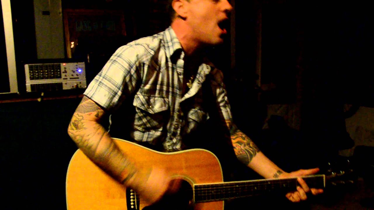 Dave Hause singing 