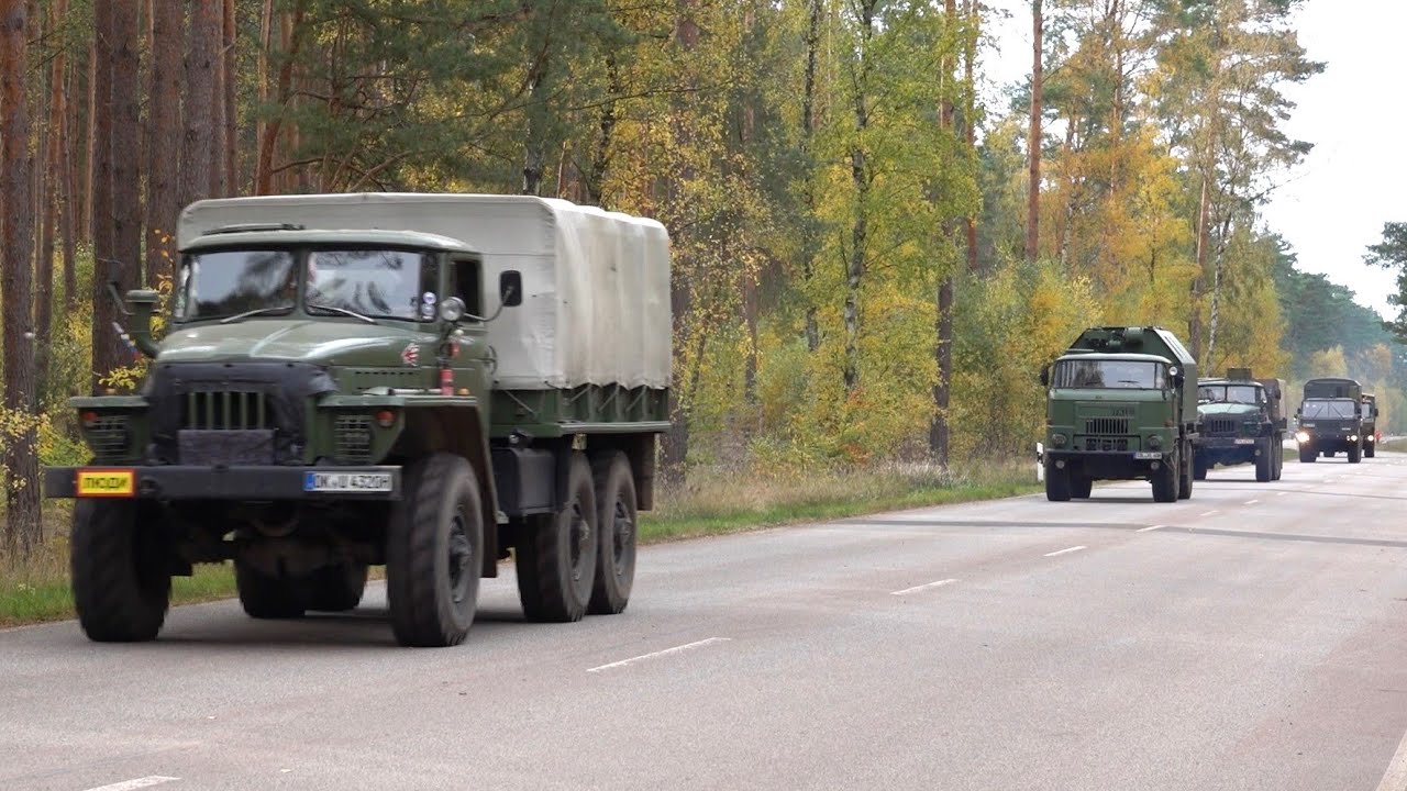 Oldtimer Ausfahrt mit Milit&auml;rfahrzeugen 2025 durch das Jerichower Land