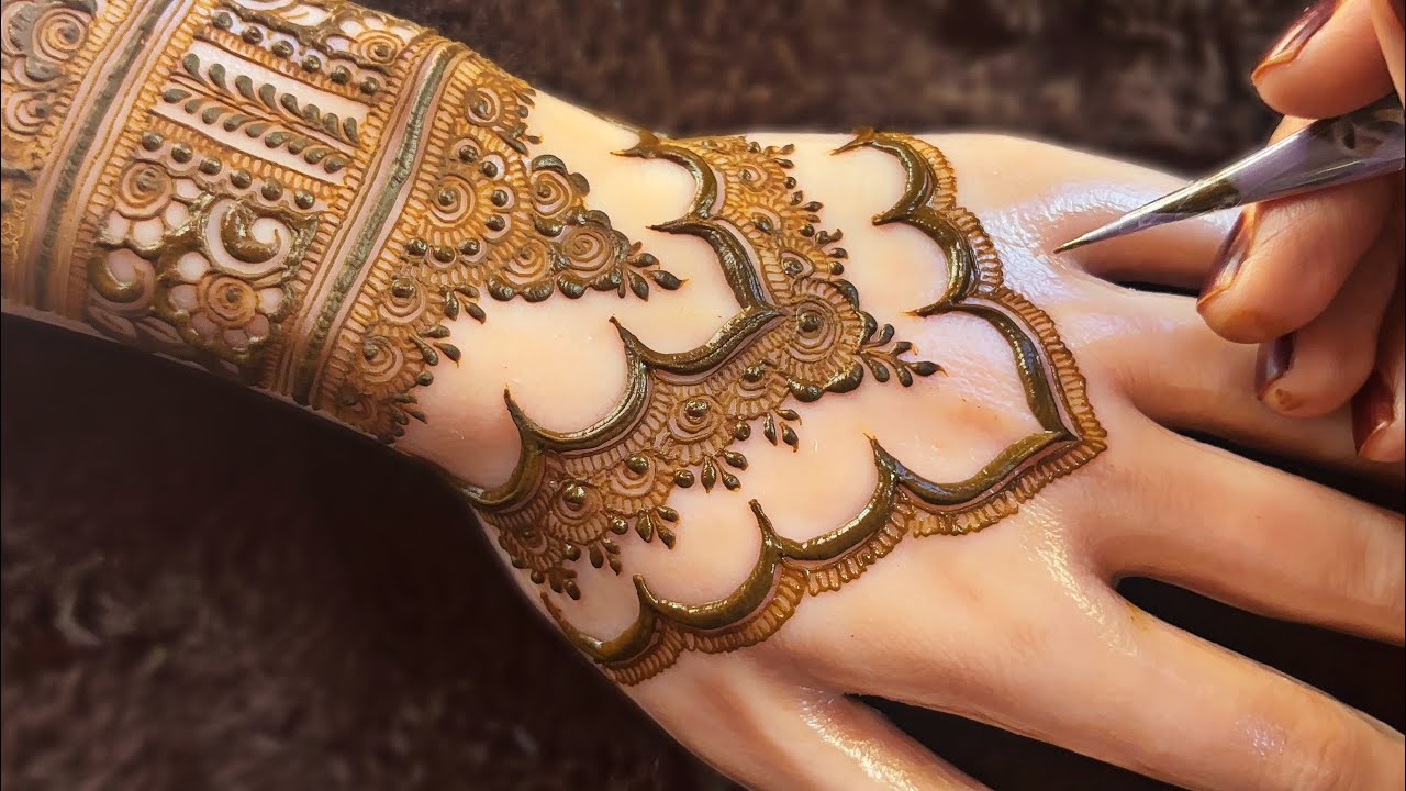 Very Beautiful prettiest semi Bridal henna design for back hand | Beautiful Dome style henna design 