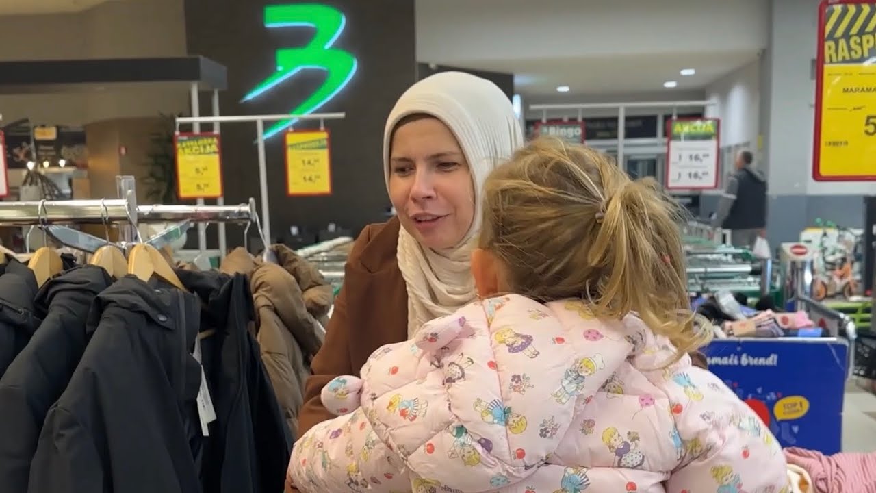 SAMIJA I FATIMA REDOVNE MU&Scaron;TERIJE U BINGU *tro&scaron;e pare ko' da sutra ne postoji* 313/365.