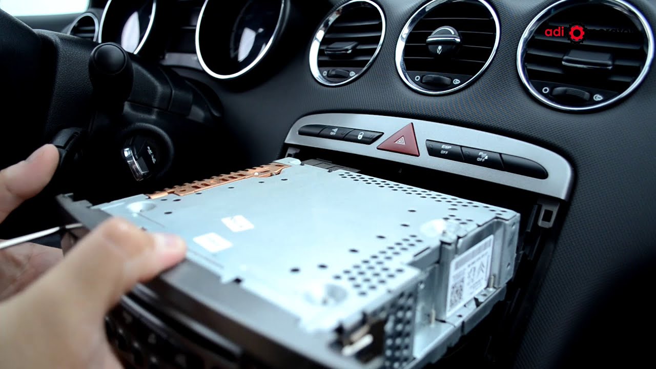 Peugeot 308 - Audio unit removal and refitting