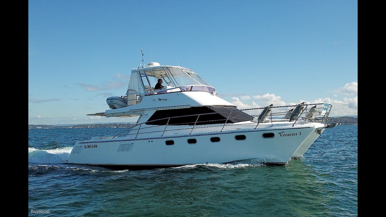 Montebello 41 Flybridge Power Catamaran - Walkthrough