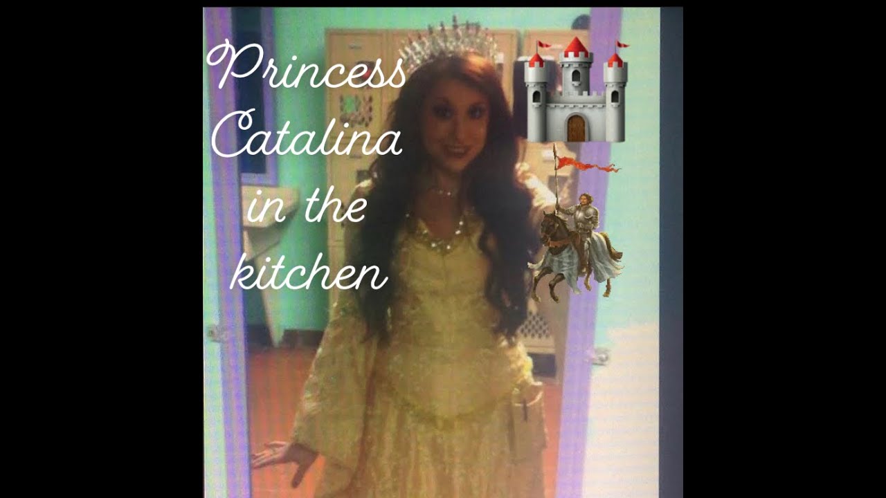 Former Medieval Times Performer bakes thy King's Castle Chicken!