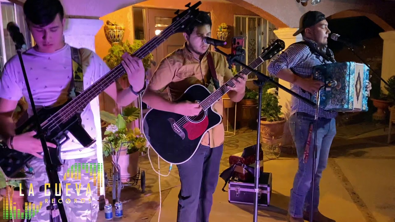 Los Nogale&ntilde;os en Vivo - Un Suspiro