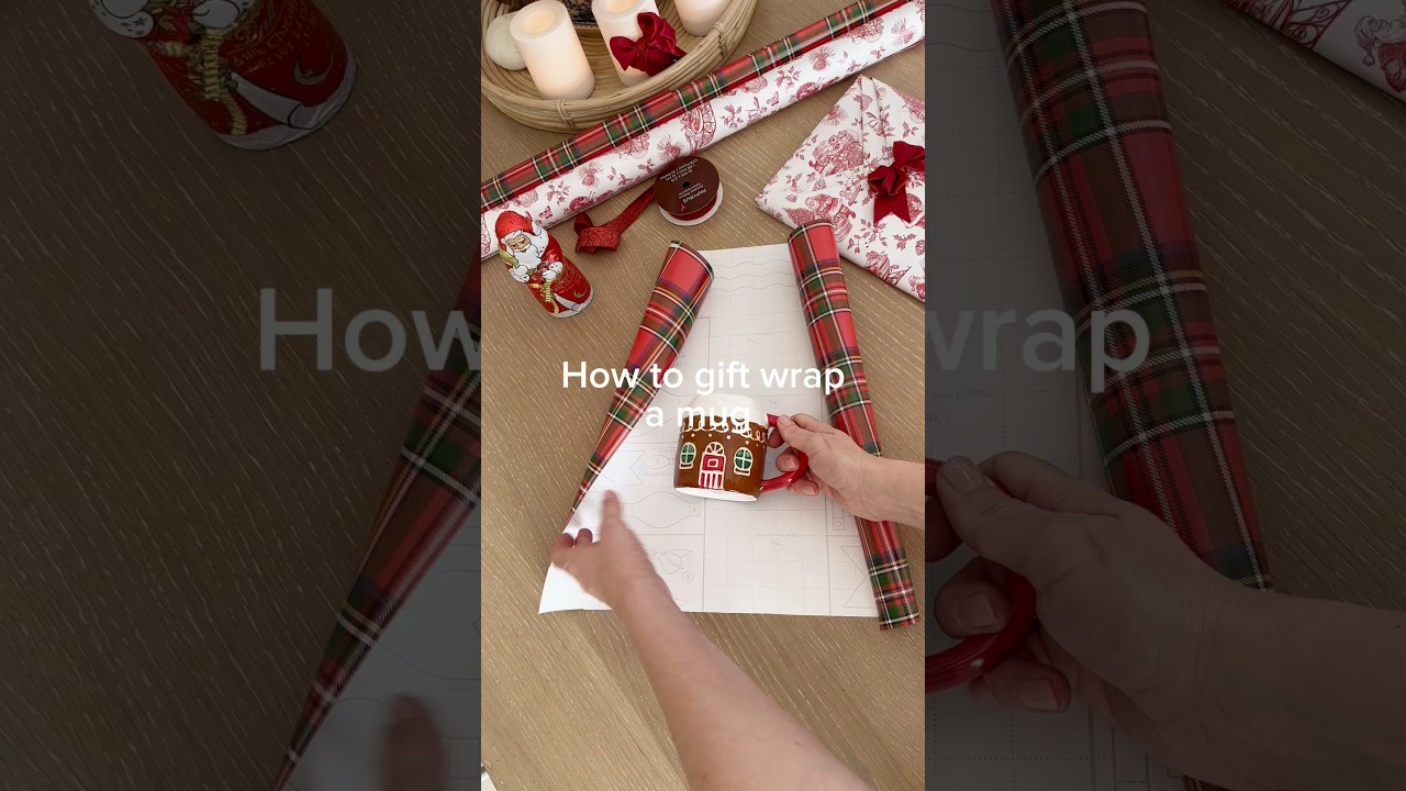 An easy way to gift wrap a mug           #howto #giftwrapping #giftwrappingideas #giftwrap