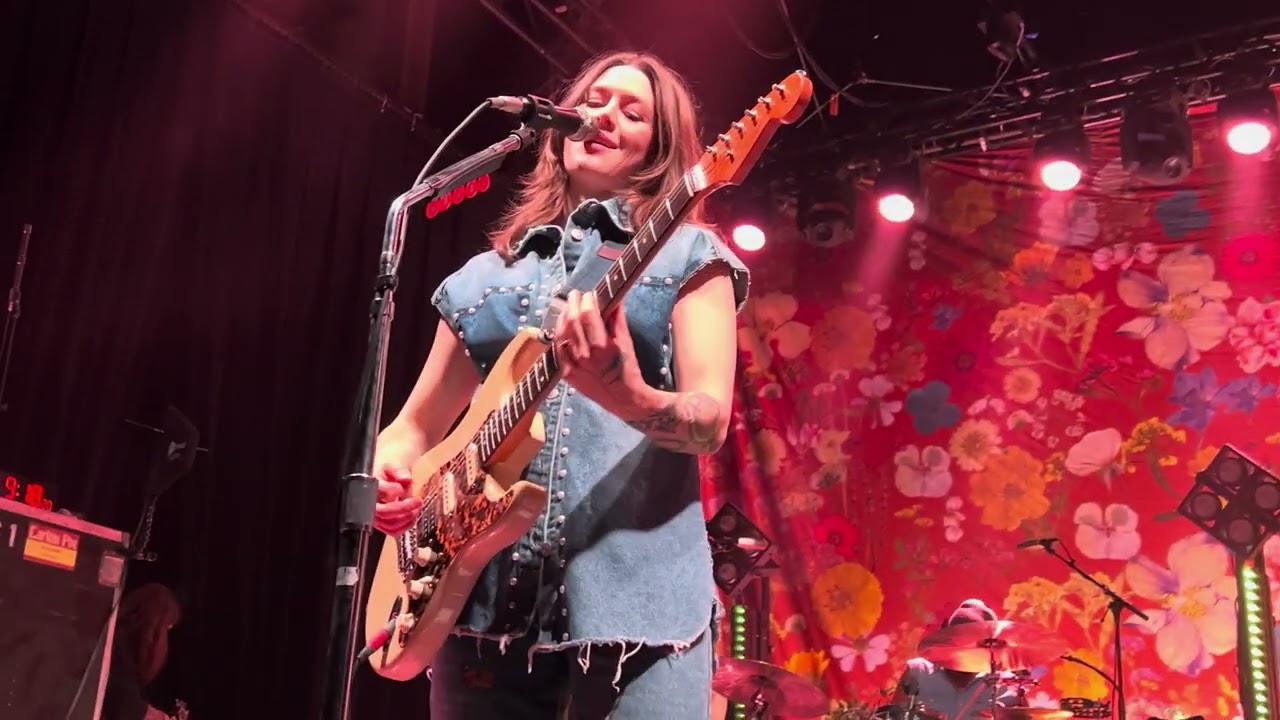 Larkin Poe “Easy Love Pt. 1” Live at Union Transfer
