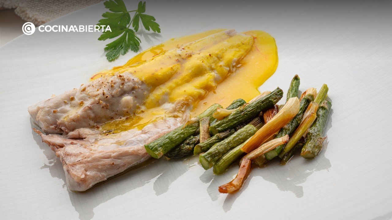 Pargo al azafrán al horno | Receta fácil que parece de restaurante