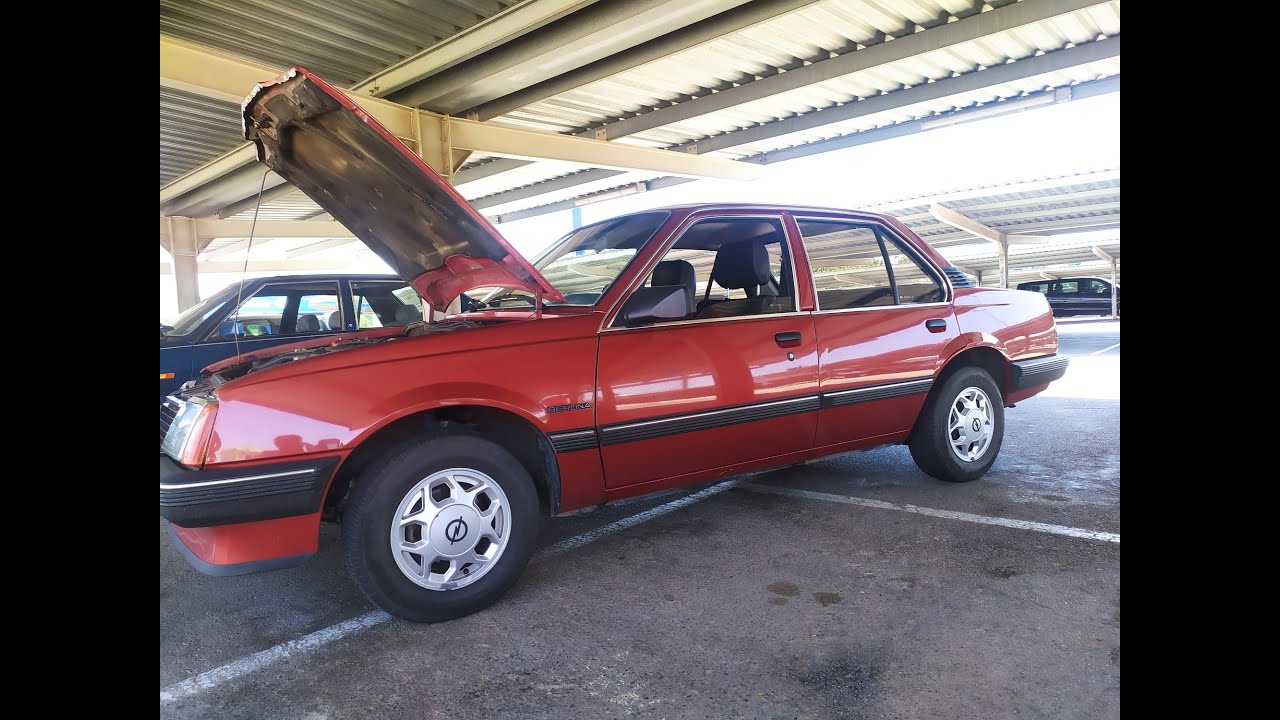 Opel ASCONA Berlina año 1984