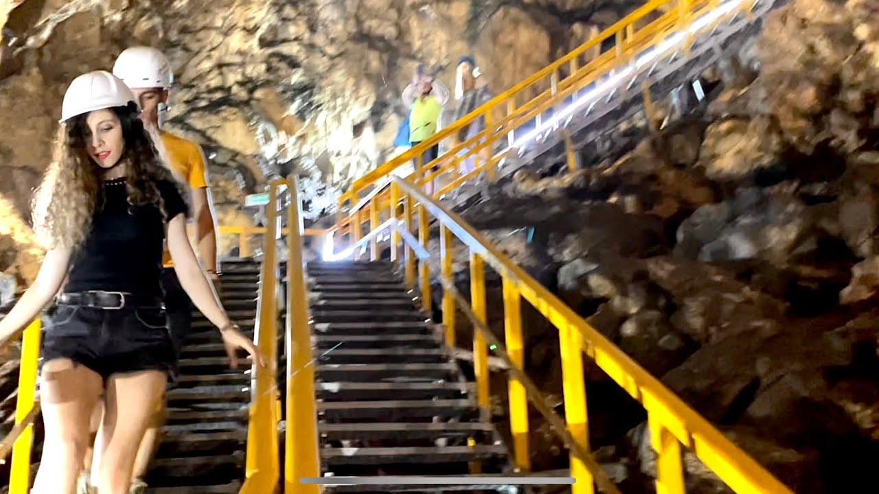 🇹🇩4K•EXPLORING IALOMITA CAVE | BUCEGI MOUNTAINS, ROMANIA 🏔🌲