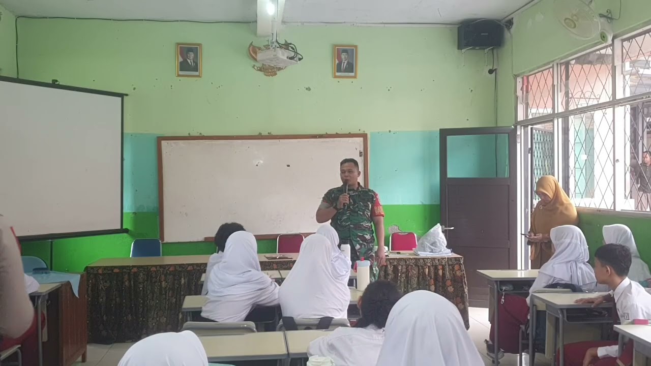 Sambutan Babinsa Tanah Sareal Bapak Anton Firdaus dalam kegiatan penyuluhan tertib laulintas