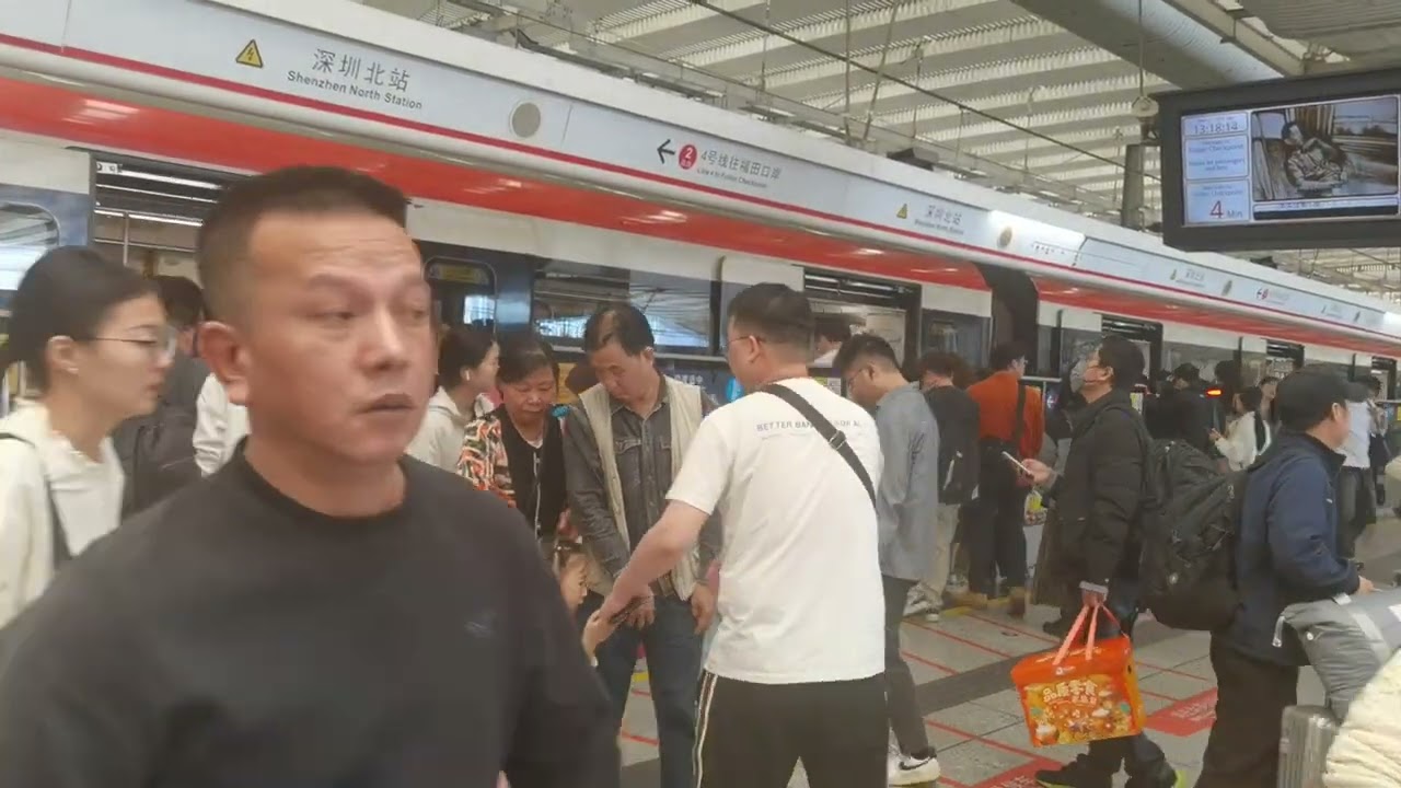 深圳地鐵4號綫駛入及駛離深圳北站2號月台往福田口岸