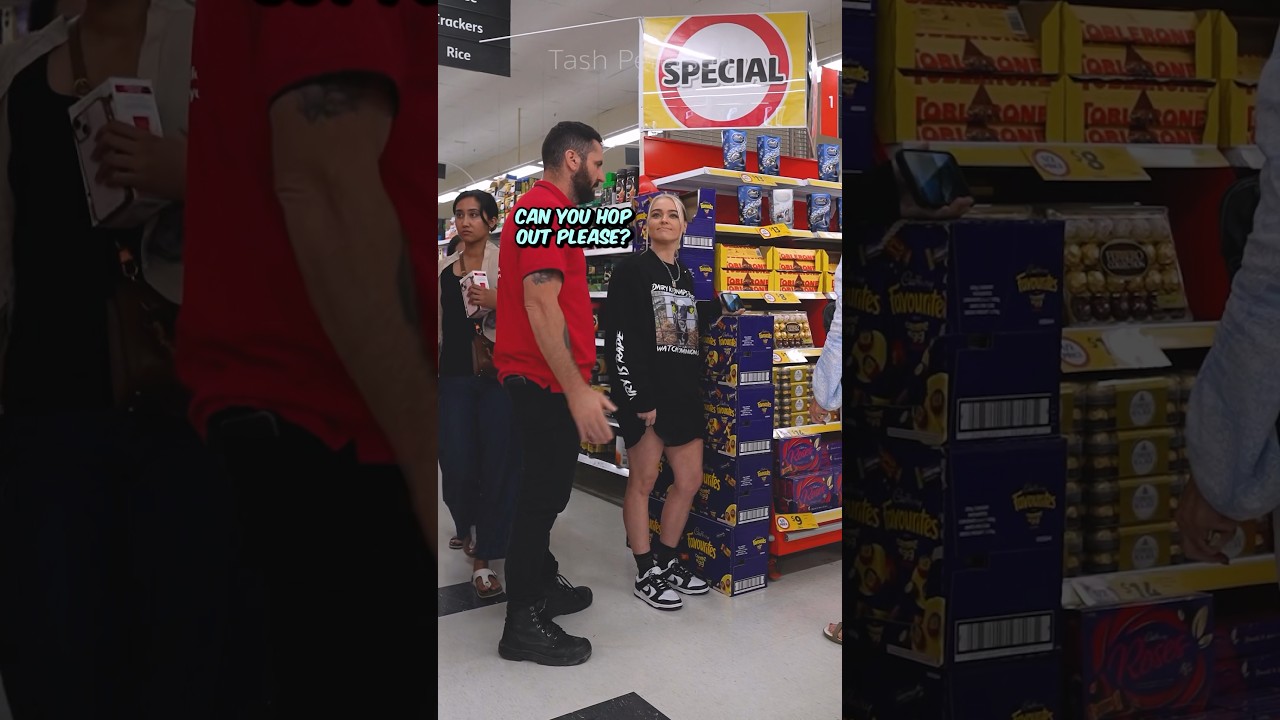 Вегана ВЫГНАЛИ из супермаркета за НАДОЕДЛИВЫХ покупателей