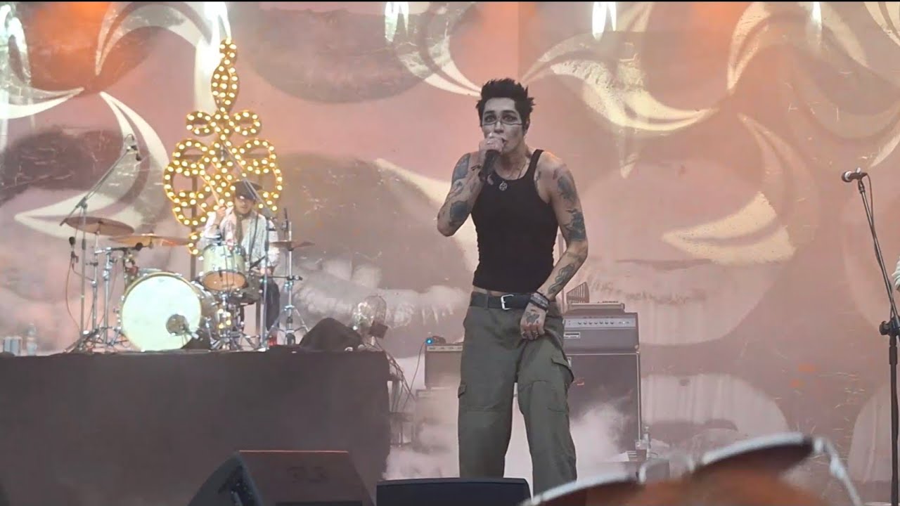 Palaye Royale - No Love in LA live in Warsaw 09/07/2024