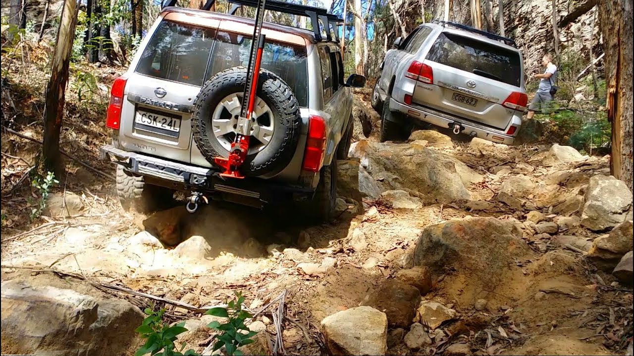 Toyota Land Cruiser LC200 vs Nissan Patrol GU4 @ Nine Mile Steps
