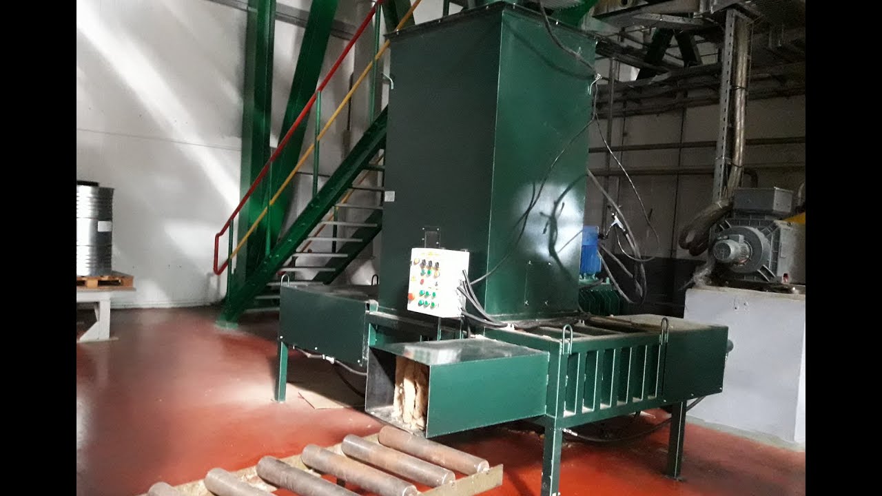 Prasa hydrauliczna do trocin, słomy, izolacji celulozowej