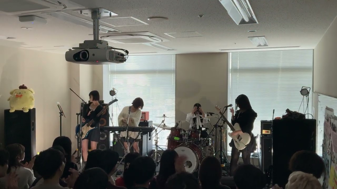 SILENT SIREN 