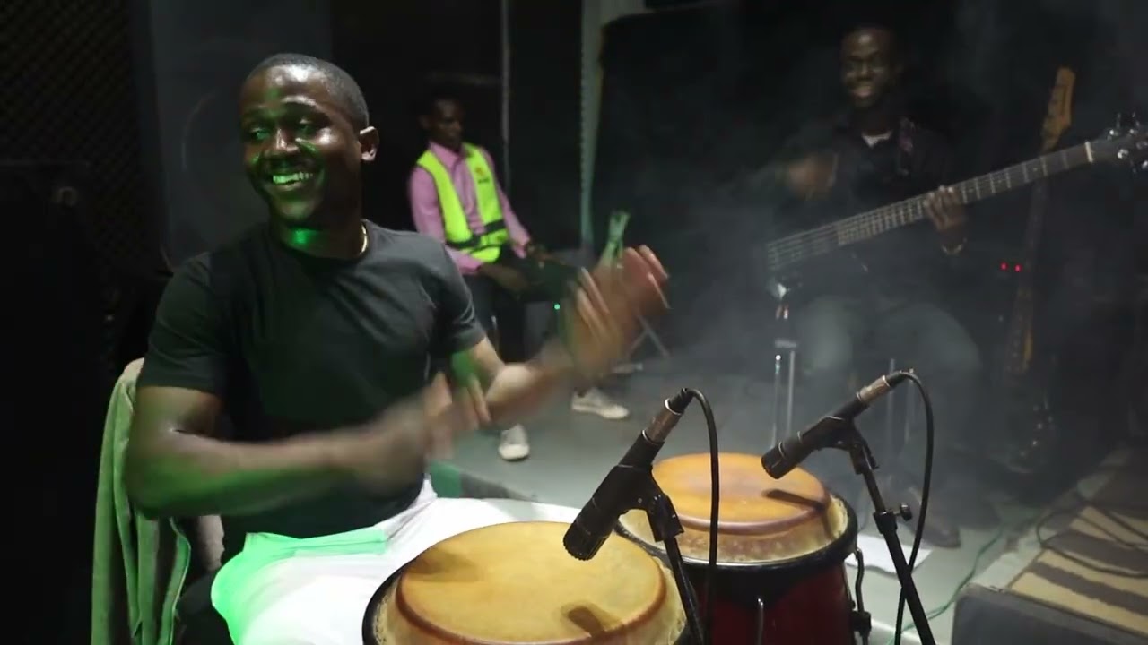 Medley Emanuel & Golias Caiu