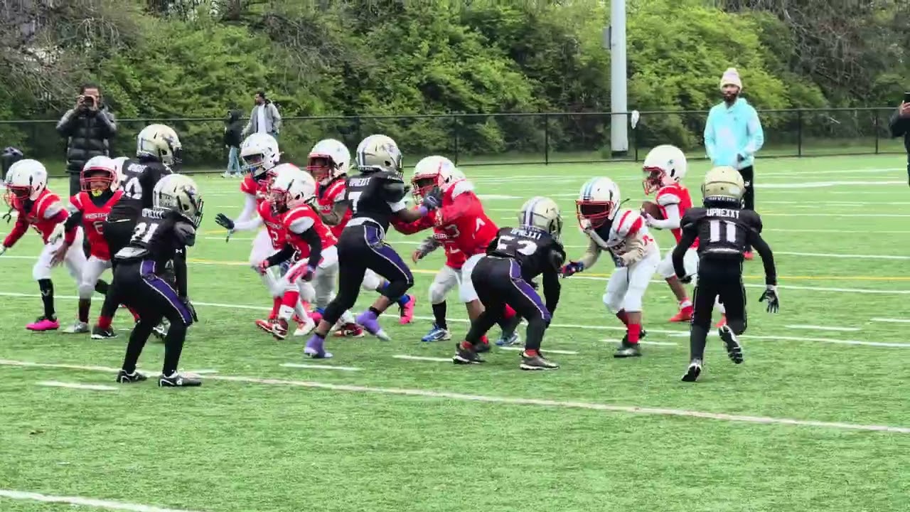 INTENSE RIVALRY 🔥Westport Patriots vs WB Ravens 7u #youthfootball @City Celebs @Ballislife