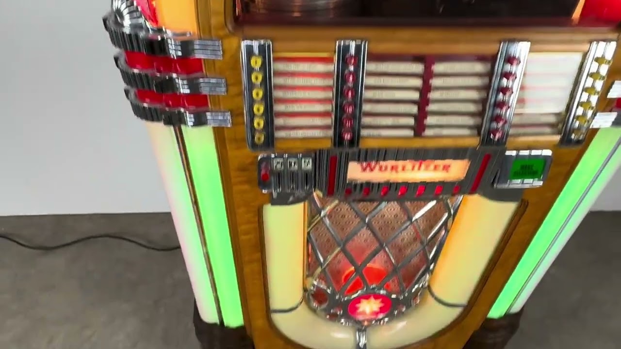 1946 Wurlitzer Model 1015 Jukebox