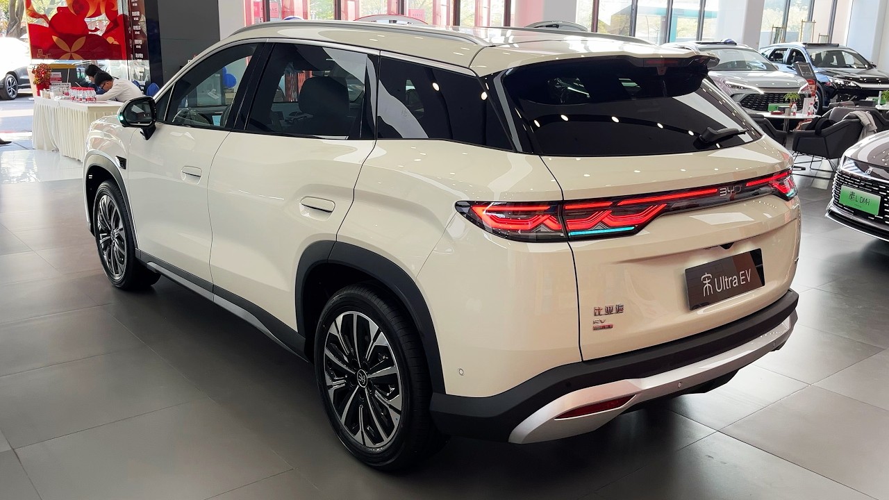 2026 BYD Song Ultra EV Flash Charge Interior and Exterior in details 4K