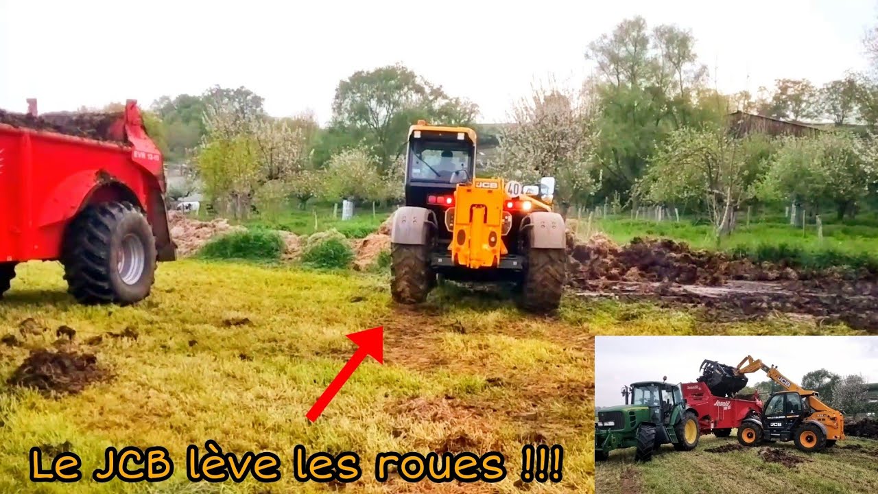Épandage de fumier les épandeur sont bien chargé.