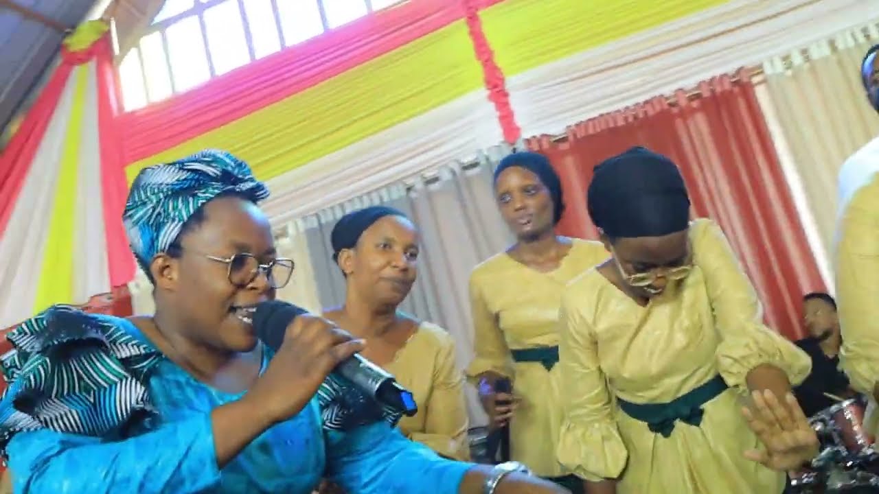 DIJE WE(Goreth)Kwifata biranze GOSHEN CHOIR BARATUNGUWE💕IMANA IBAMBE AMAHEMA