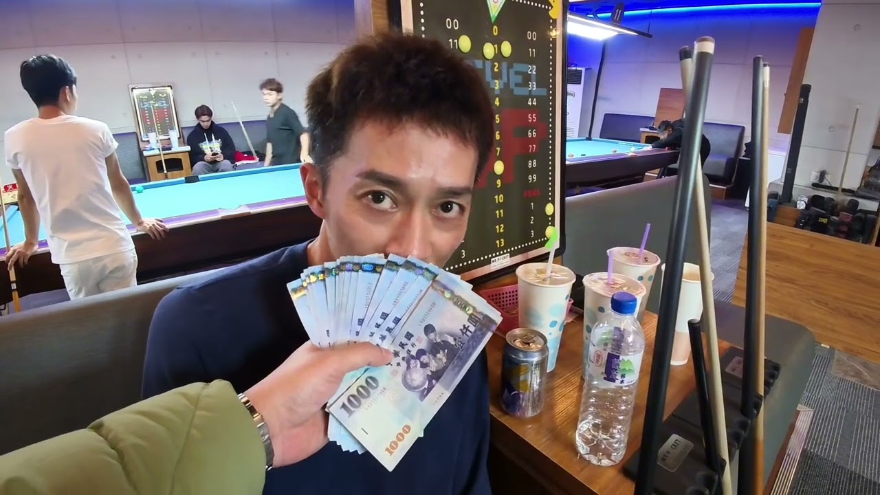 明天比賽前，朋友叫我聞一下這疊錢⋯