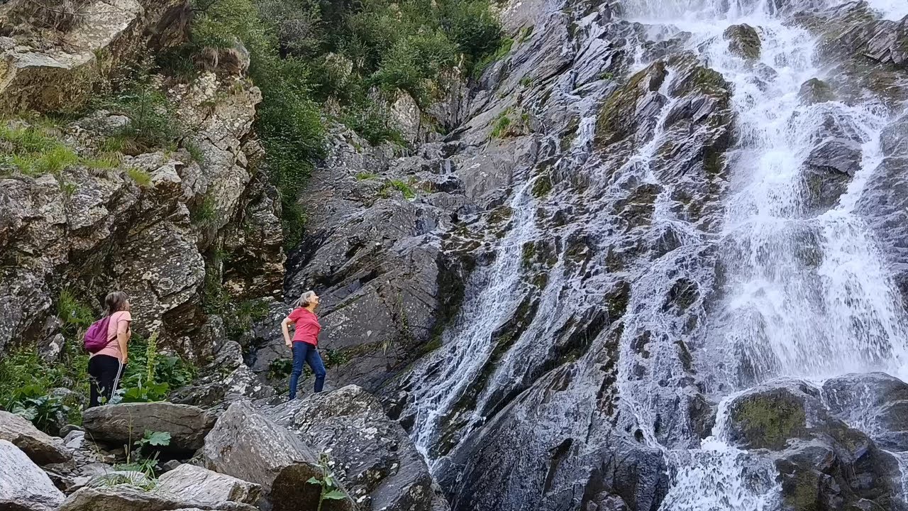 Cascada și Lacul Bâlea